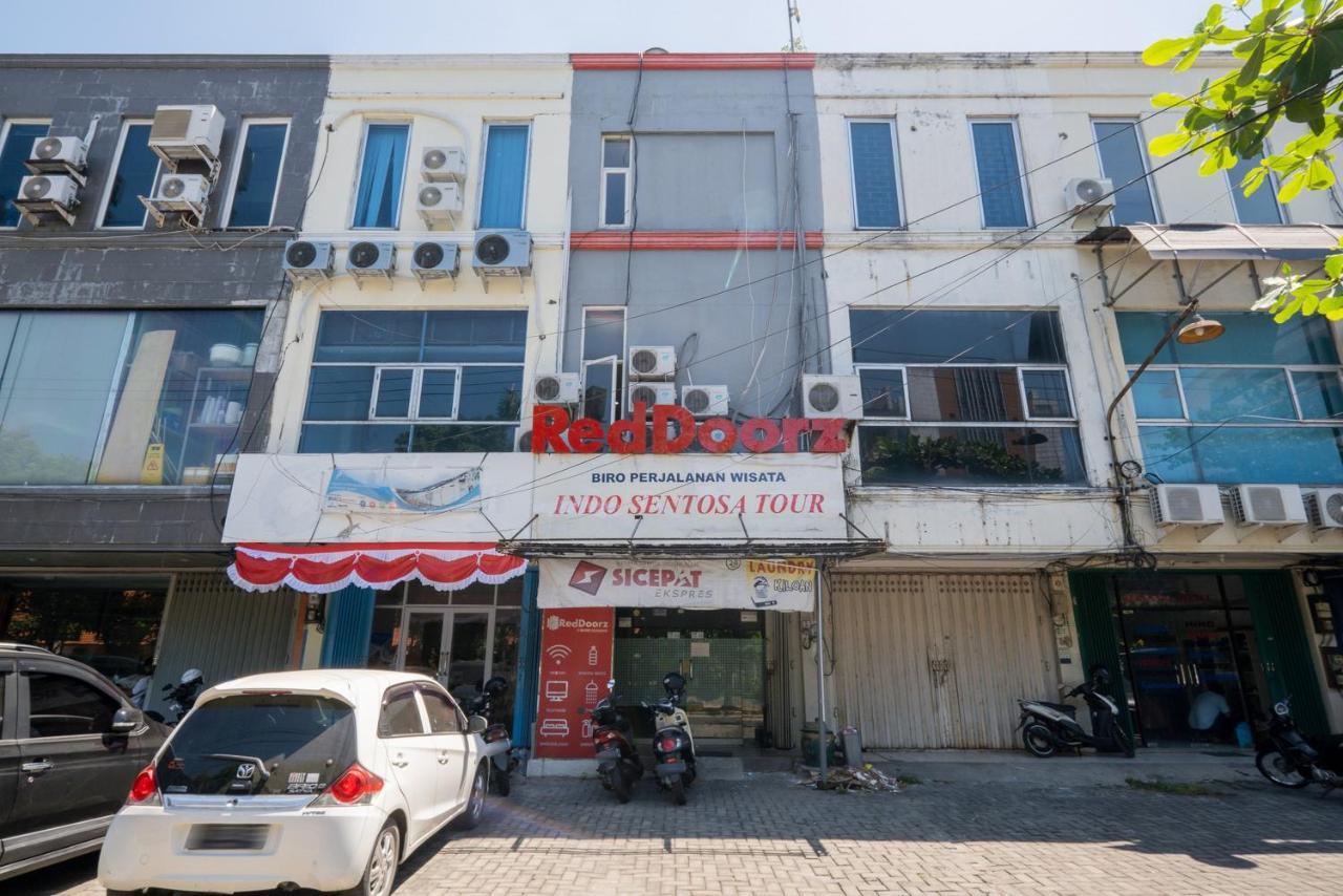 Reddoorz @ Darmo Surabaya Hotel Екстериор снимка